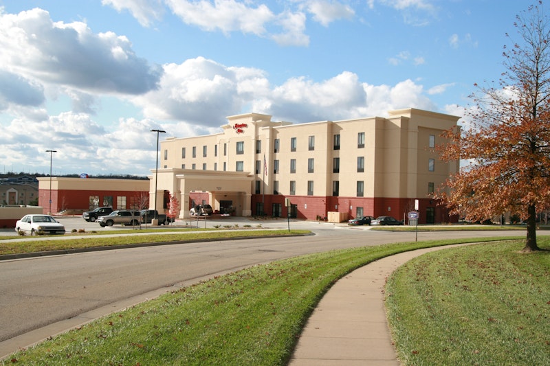 Hampton Inn Topeka 49/51