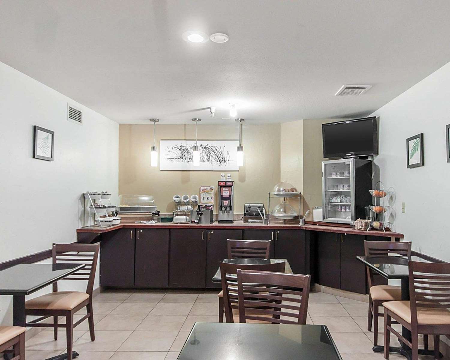 Boise Airport Hotel 20/22
