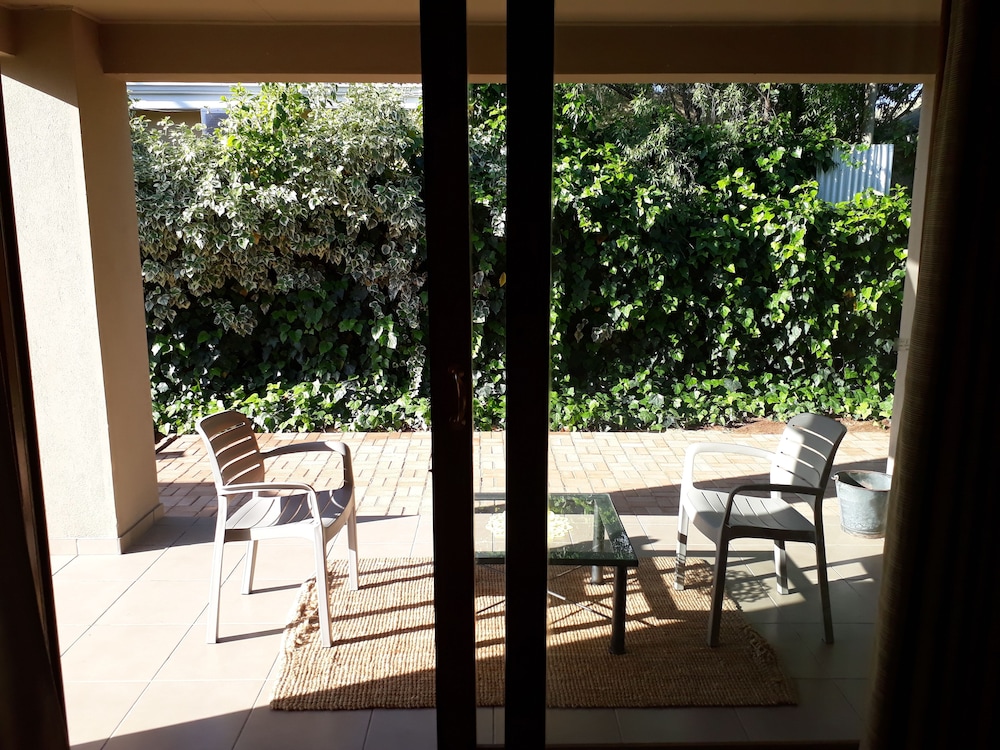 Karoo Sun Boutique Guest House 33/46