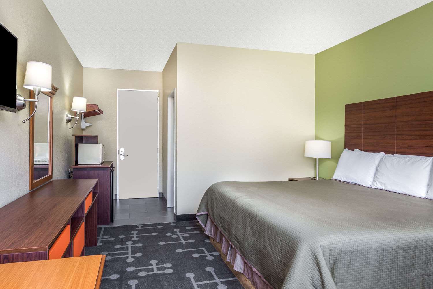 Howard Johnson By Wyndham Athens 6/13