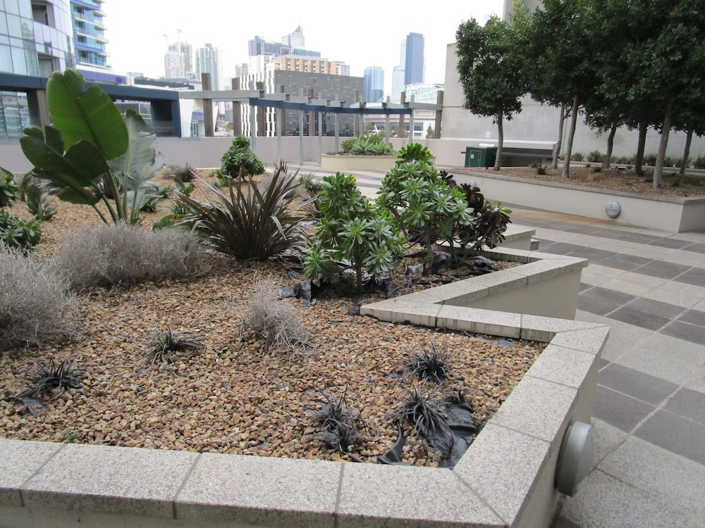 Harbour Escape Apartments 41/49