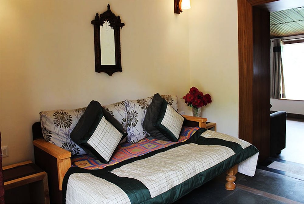 JHARIPANI CASTLE RESORT 19/31