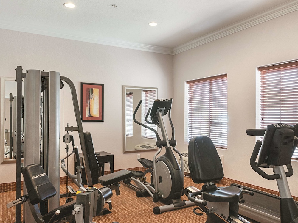 Studio6 Slidell, LA North Shore 24/52