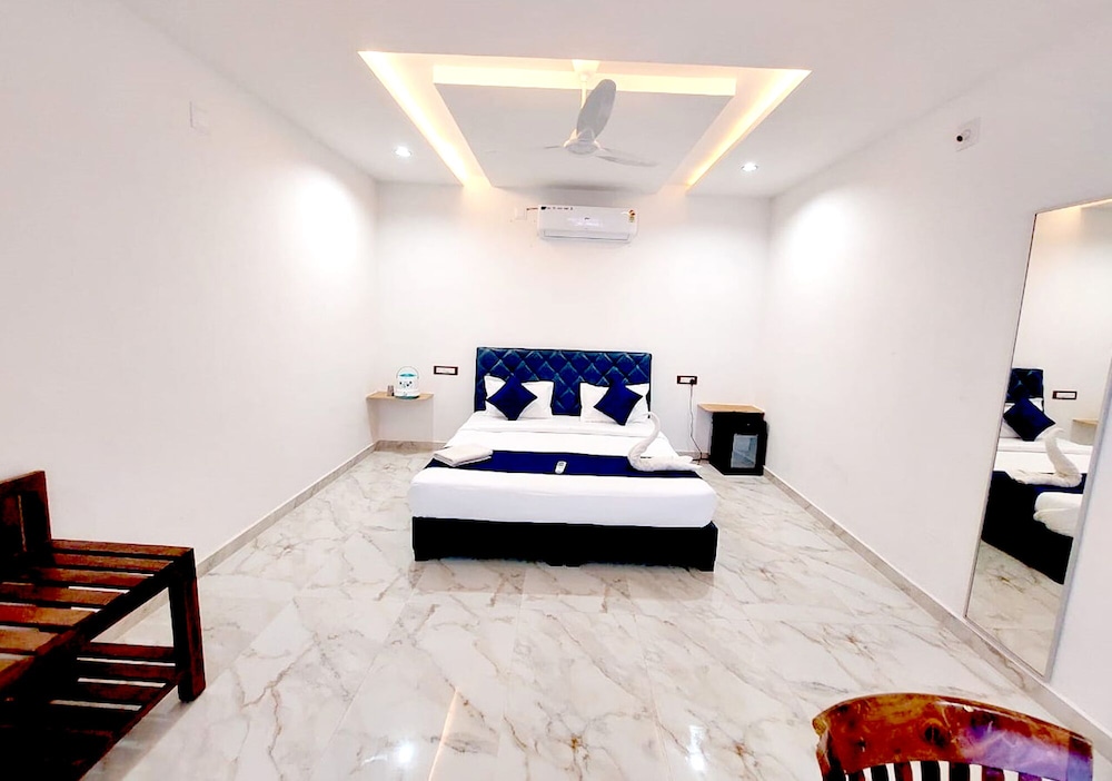 Sheesh Mahal Desert Camp photo5