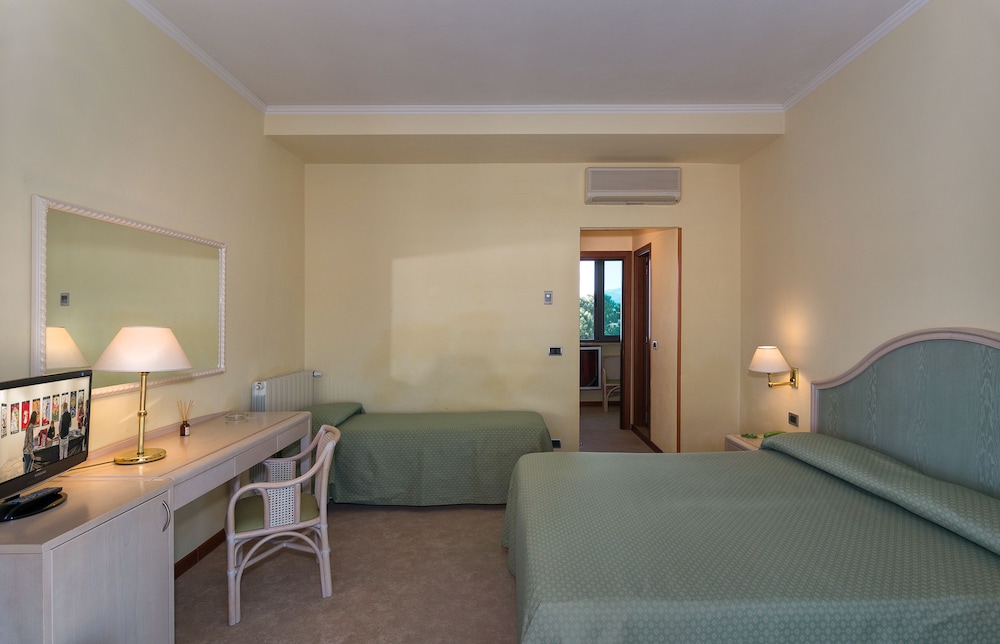 Hotel Siesta 24/66