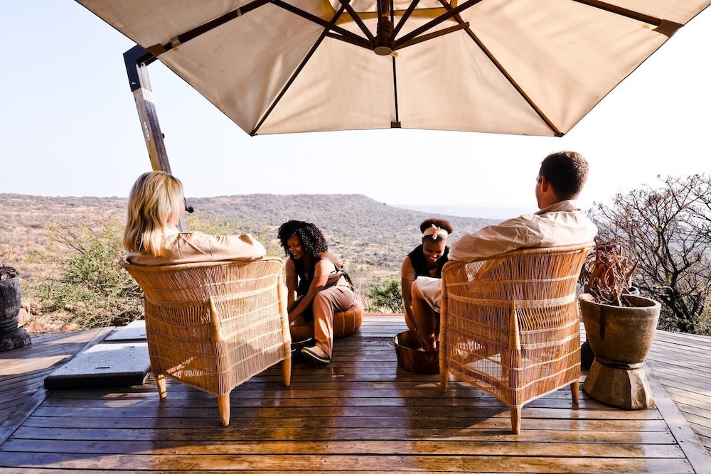 Nambiti Hills Private Game Lodge 16/50