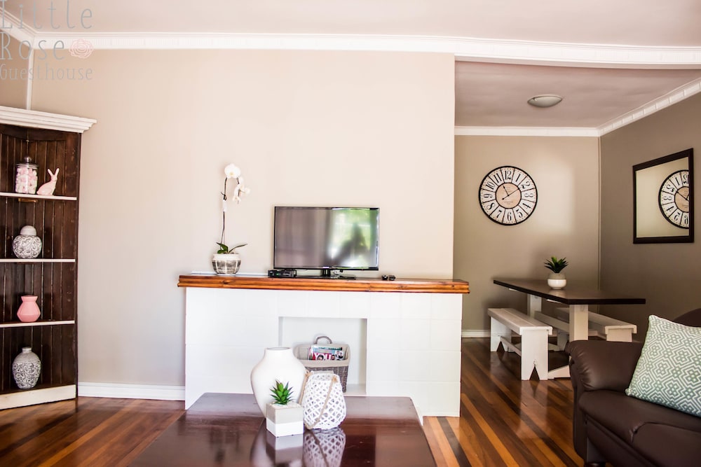 Little Rose Guesthouse & Self-Catering 5/50