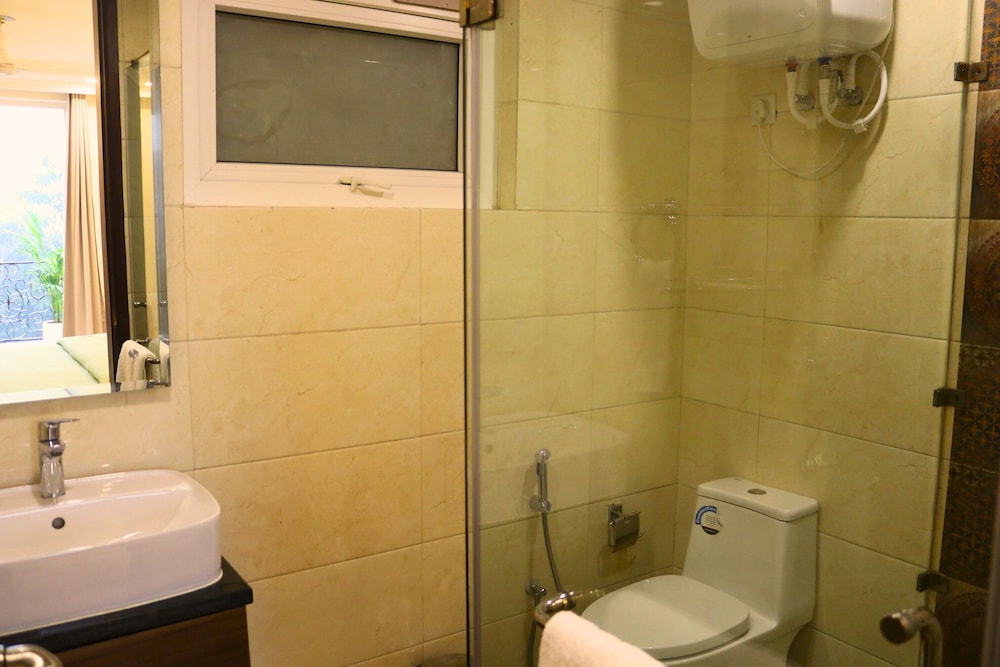 AVA Hotels and Corporate Stays Golf course 30/34