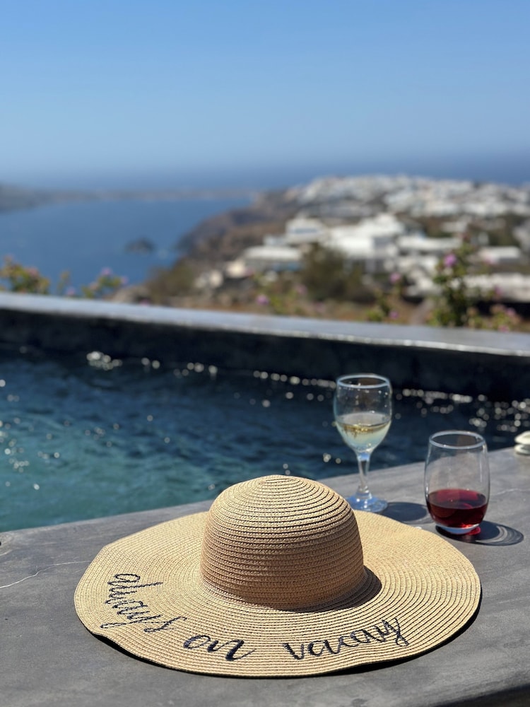 270 Oia's View 39/50