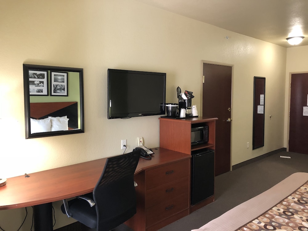Best Western Sea World/Lackland AFB NW Hotel Suites 43/50