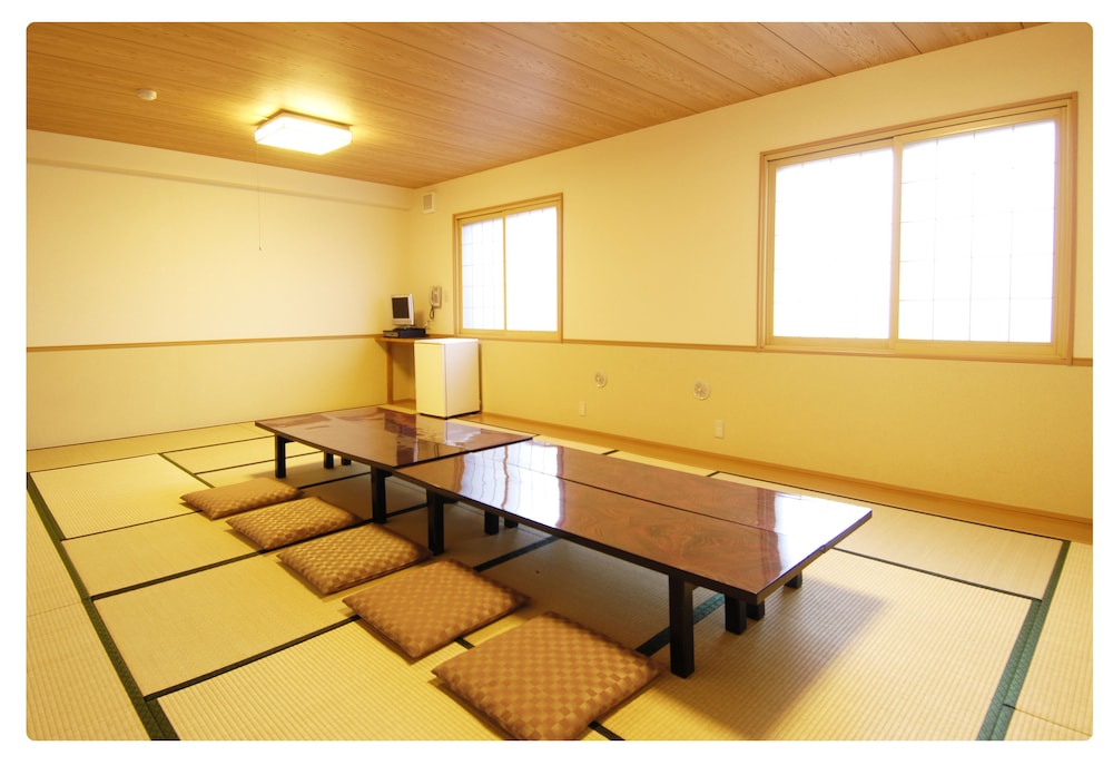 Resort Inn Fuyo Kawaguchiko Inter Store 43/57