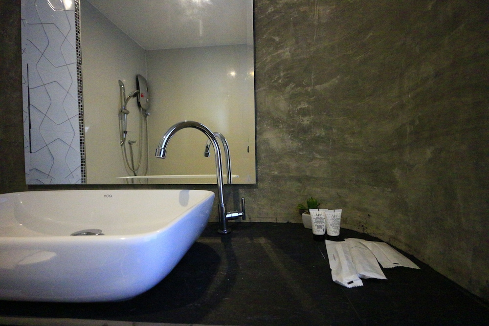 Azz Hotel 40/43