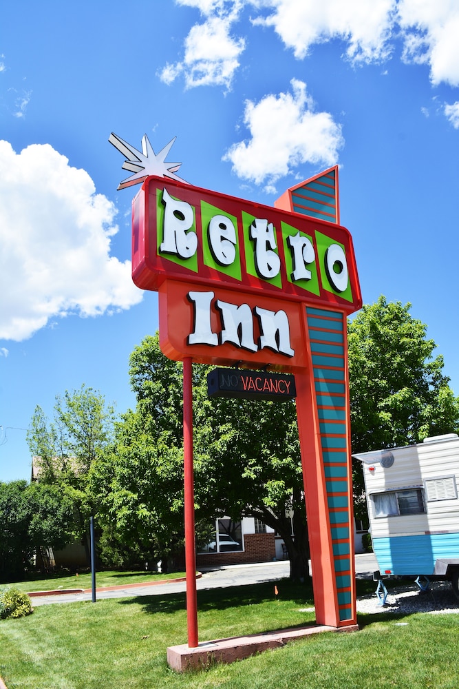 Retro Inn at Mesa Verde 1/61