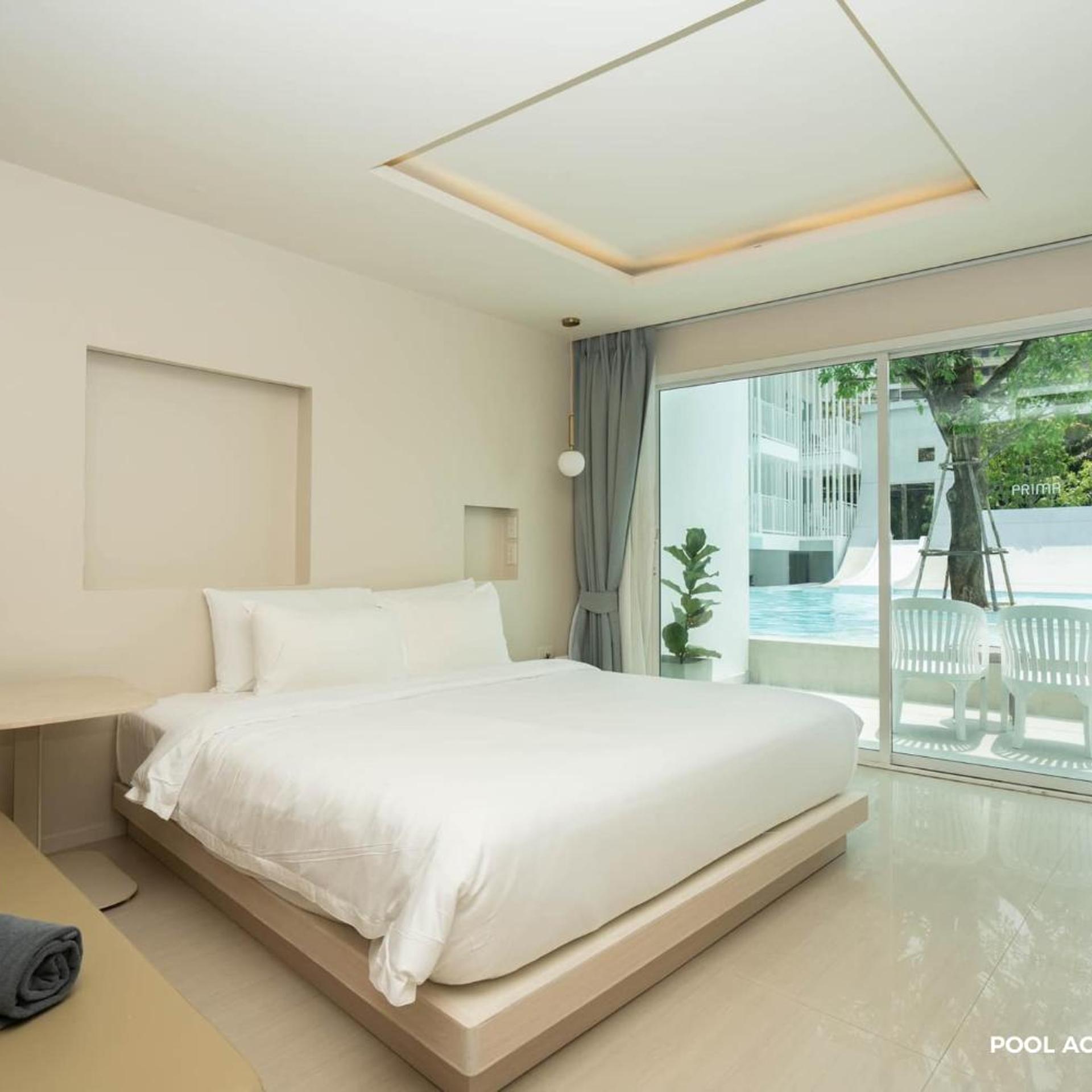 room, pool access