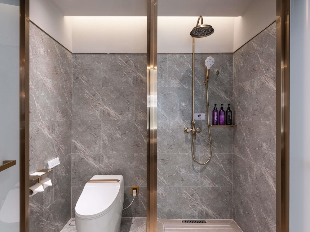 Mercure Shijiazhuang People Square 73/80