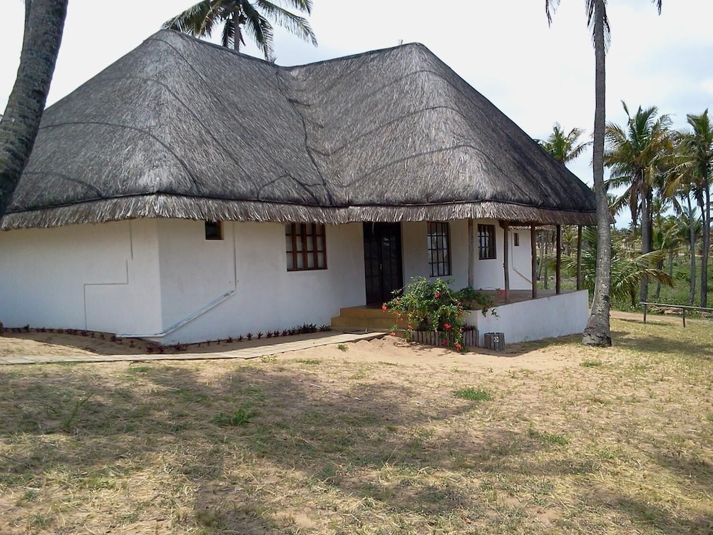 Blue Moon Beach Holiday Resort 27/32
