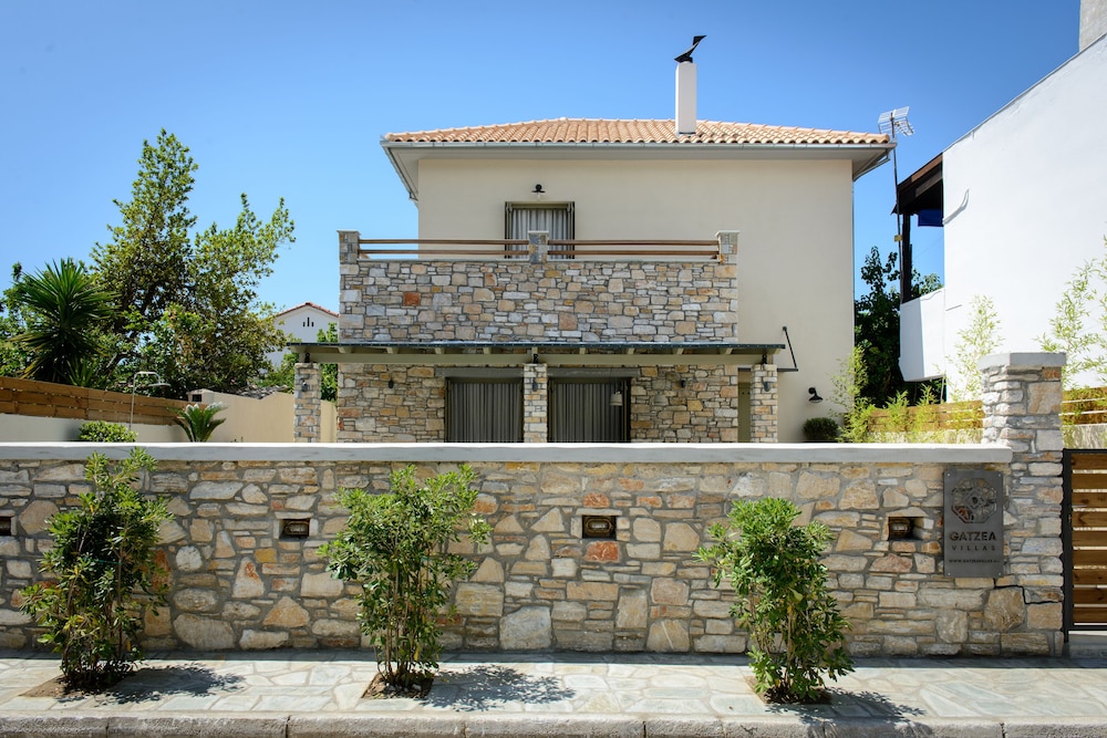 Gatzea Villas 2/36