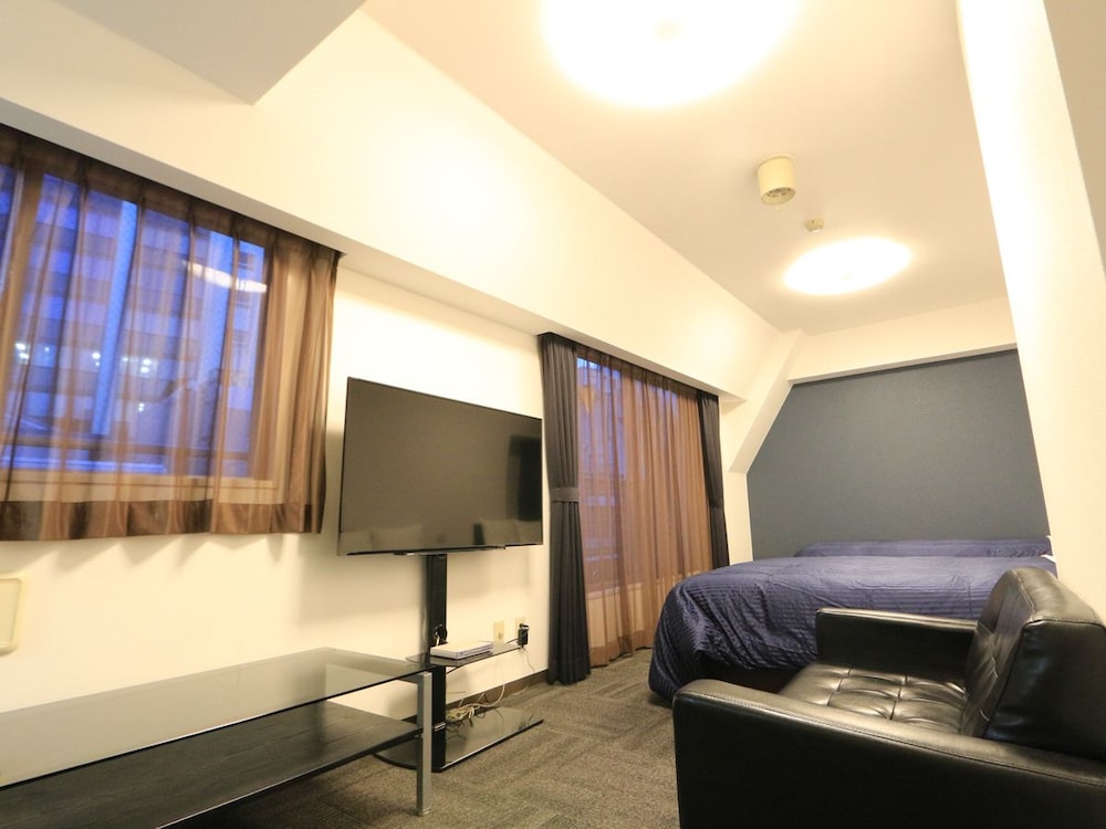 Livemax Budget Shimbashi 43/45