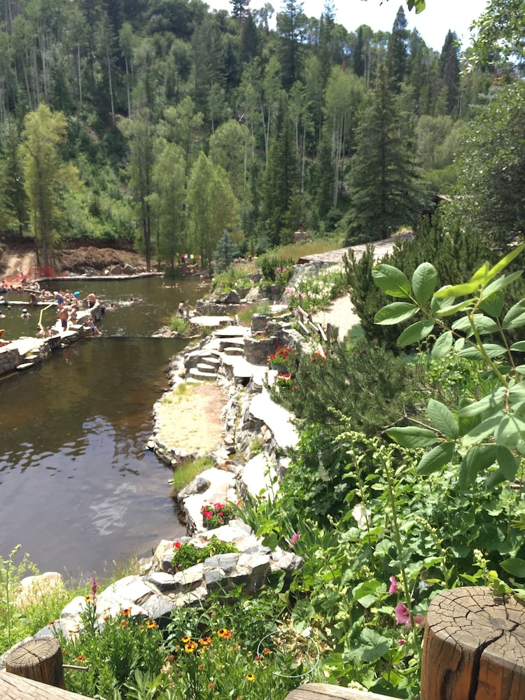 The Fold Hotels Steamboat Springs 32/65