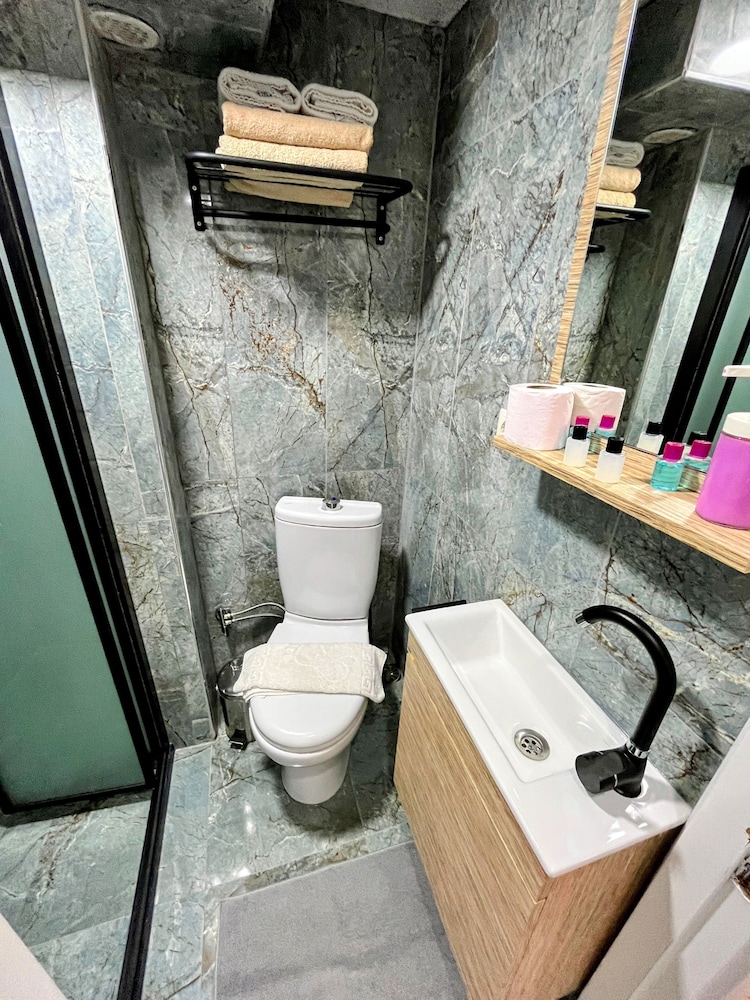 Pembe Apart Hotel 33/36