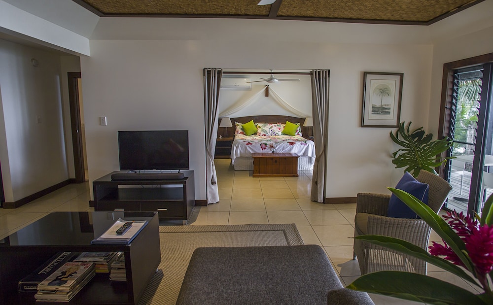 Rendezvous Villas 8/17