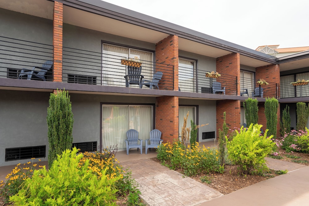 Beaucatcher a Boutique Motel 5/46