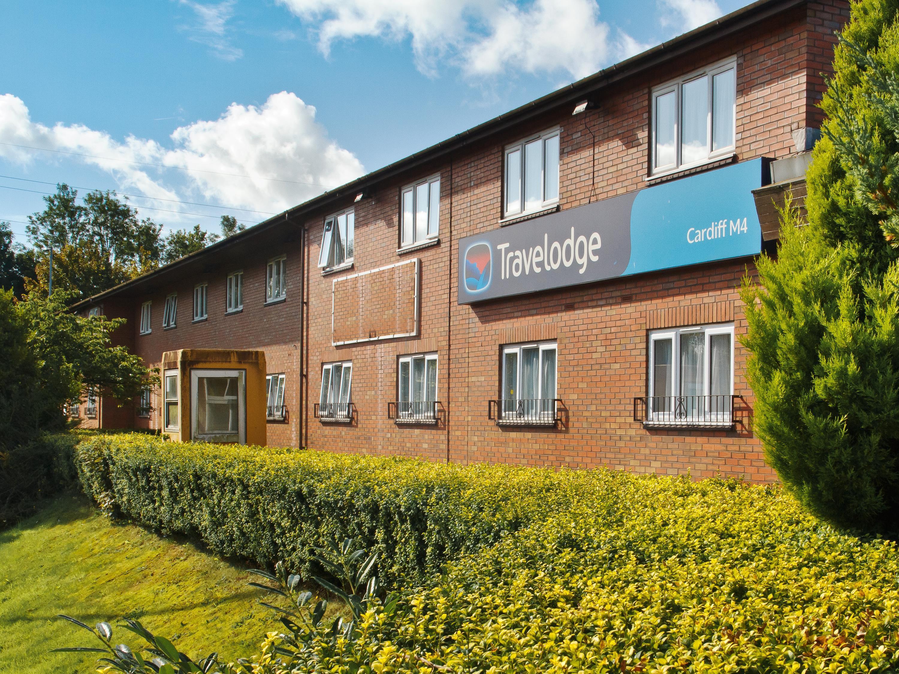 Travelodge Cardiff M4 18/20
