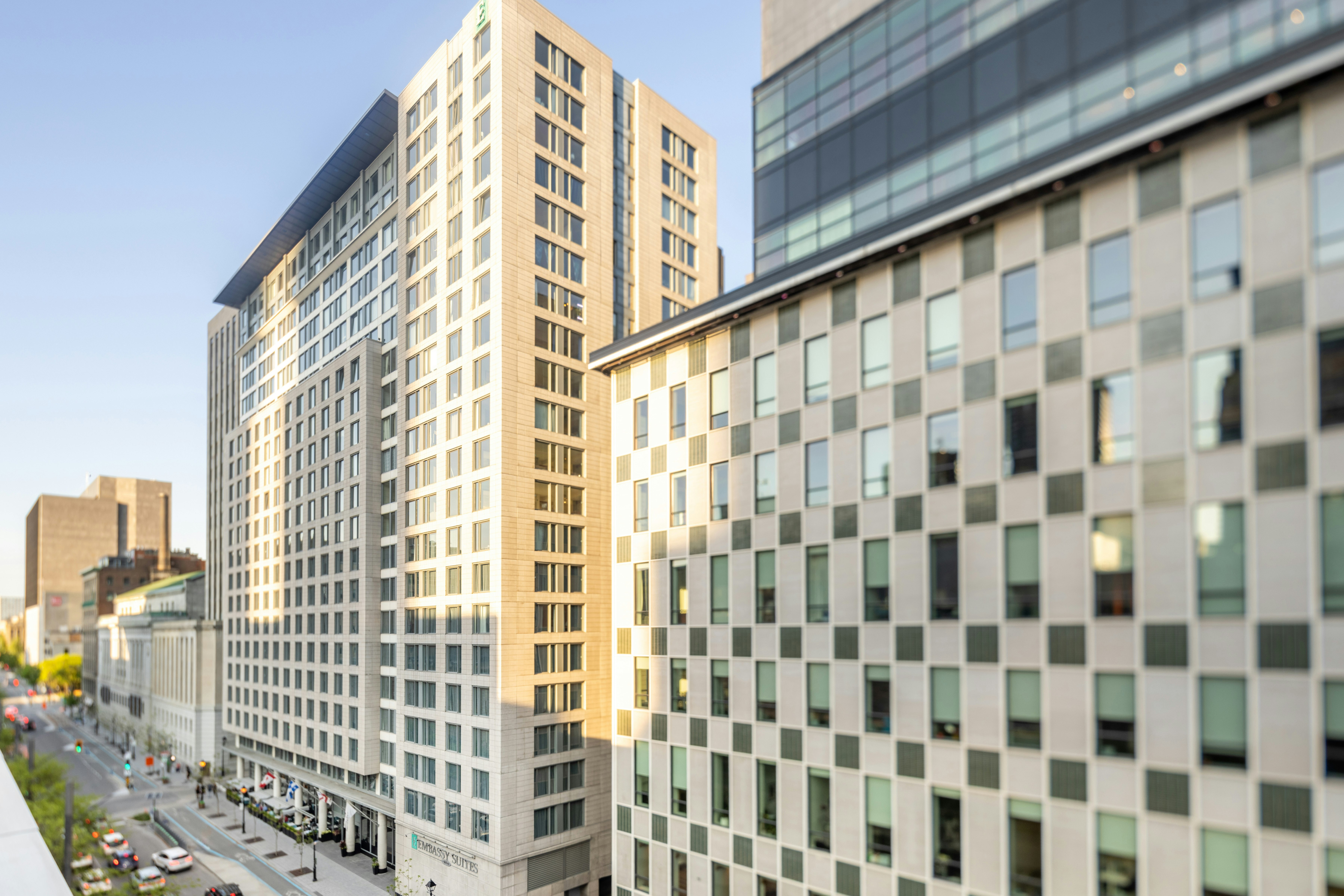 Embassy Suites By Hilton Montreal 79/81