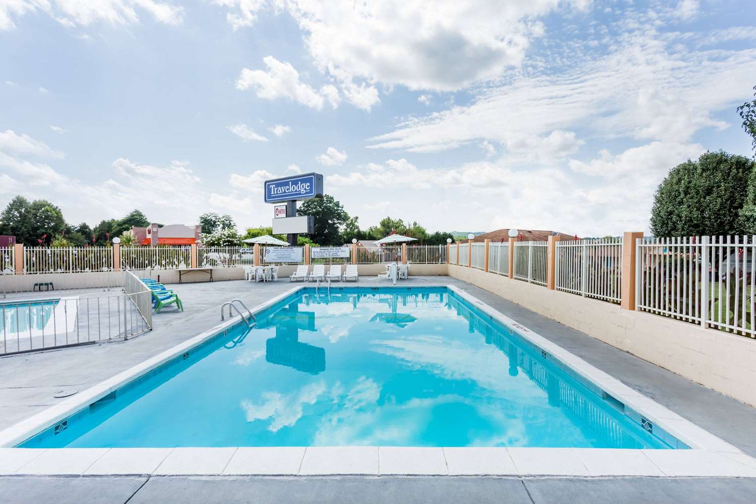 Travelodge by Wyndham Ridgeway Martinsville Area 10/16