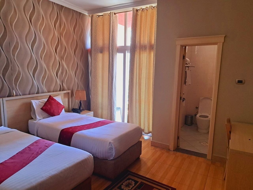 Medal Hotel 11/50