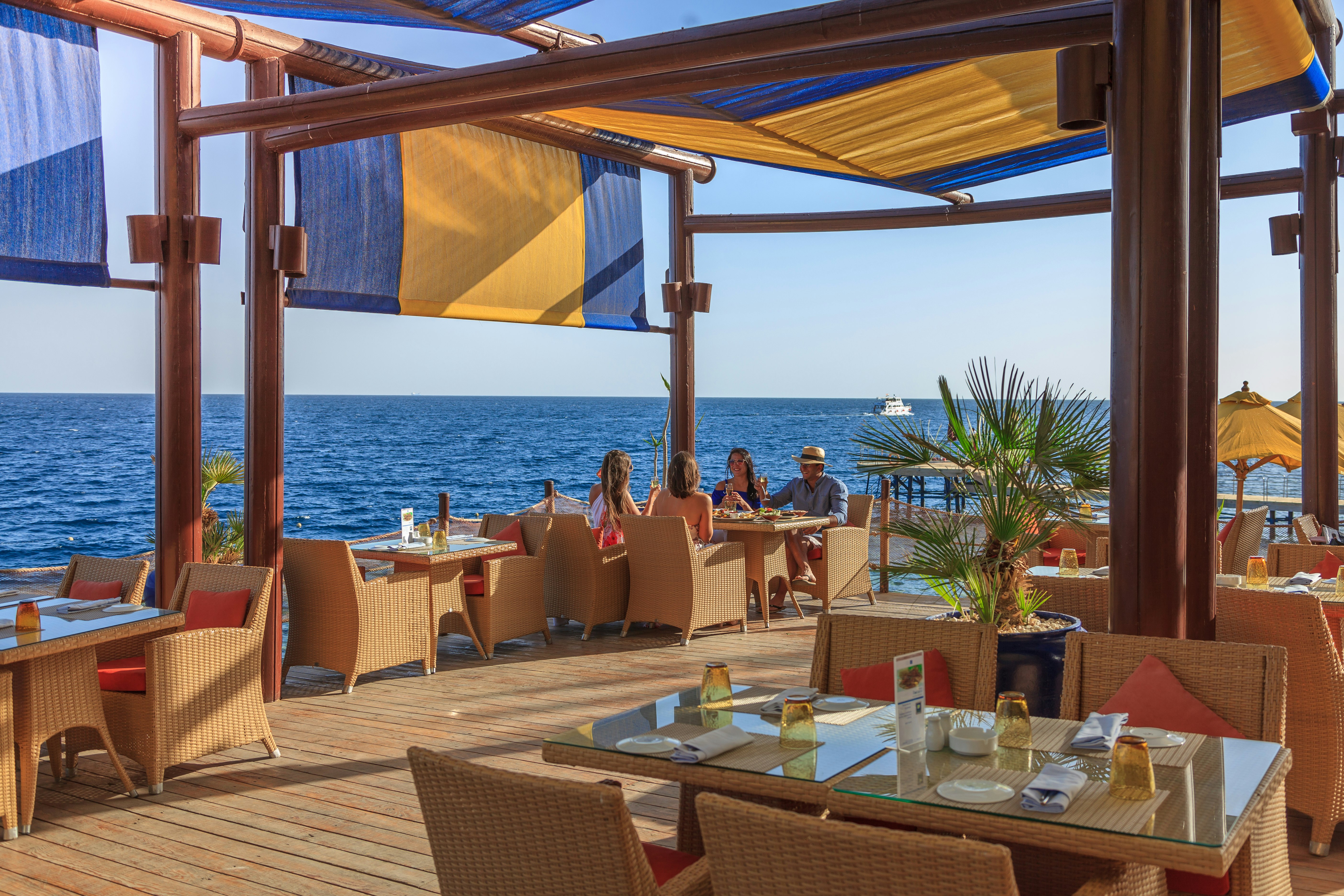 GRAND ROTANA RESORT AND SPA 25/50