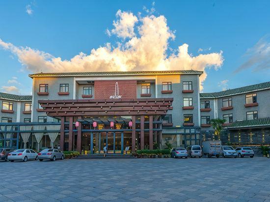 Donghu Grand Hotel 5/49