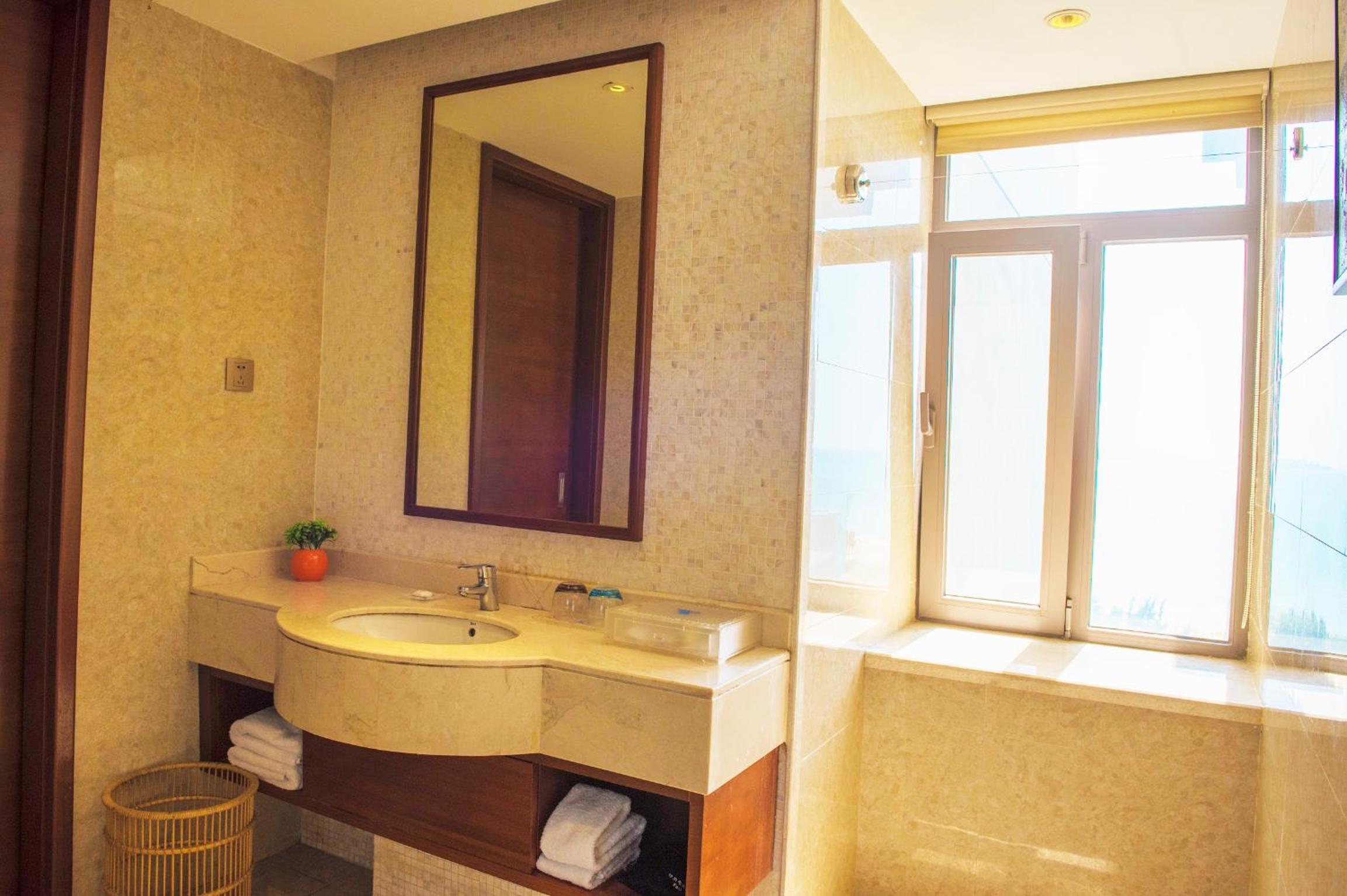 sanya seacube holiday hotel