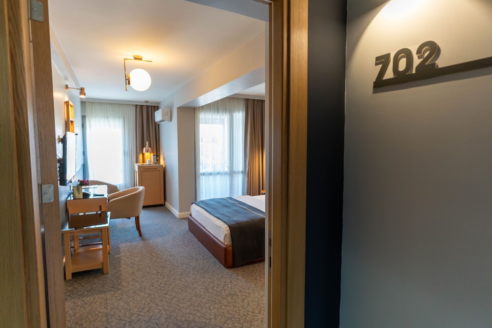 Viva La Vita Hotel Bornova 24/40