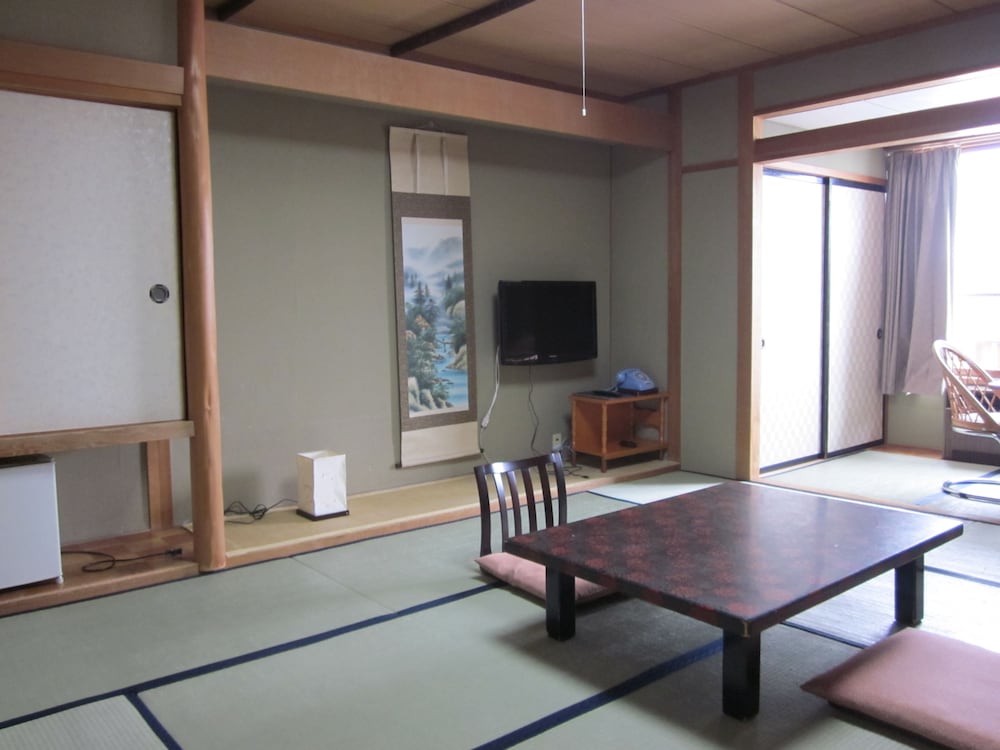 Shigaichii Hotel 33/52