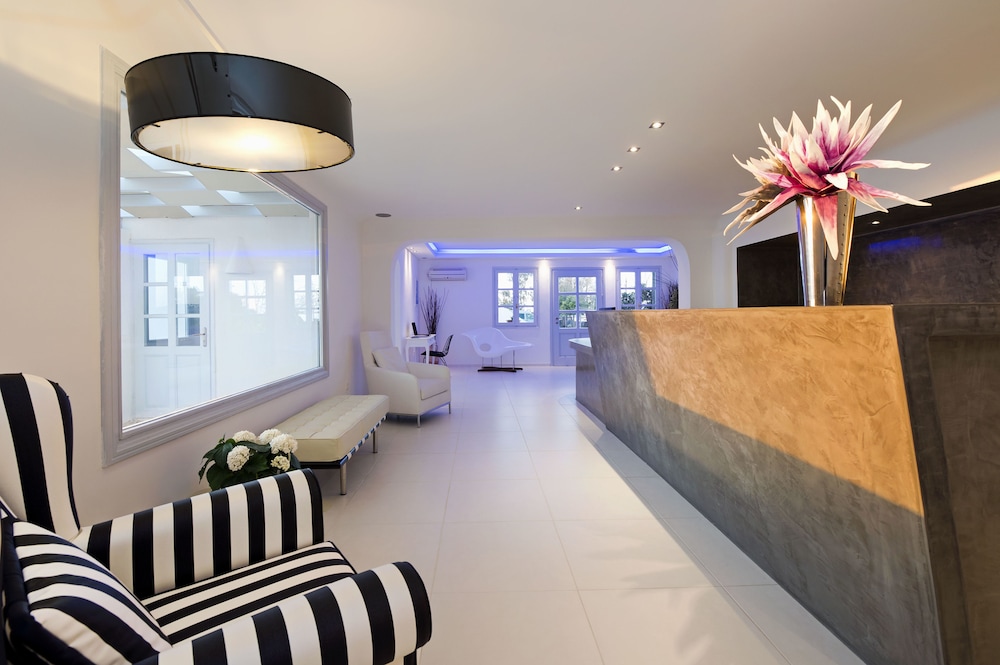 Lilium Hotel Santorini 3/51