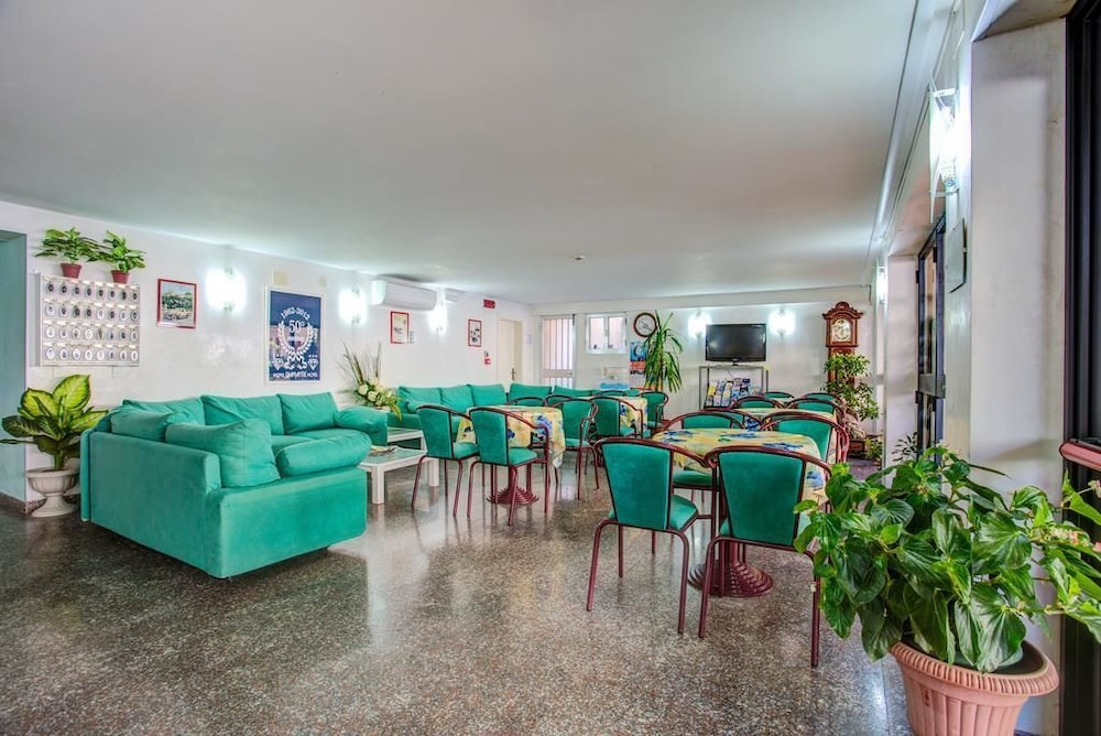 Hotel Diamante 36/50