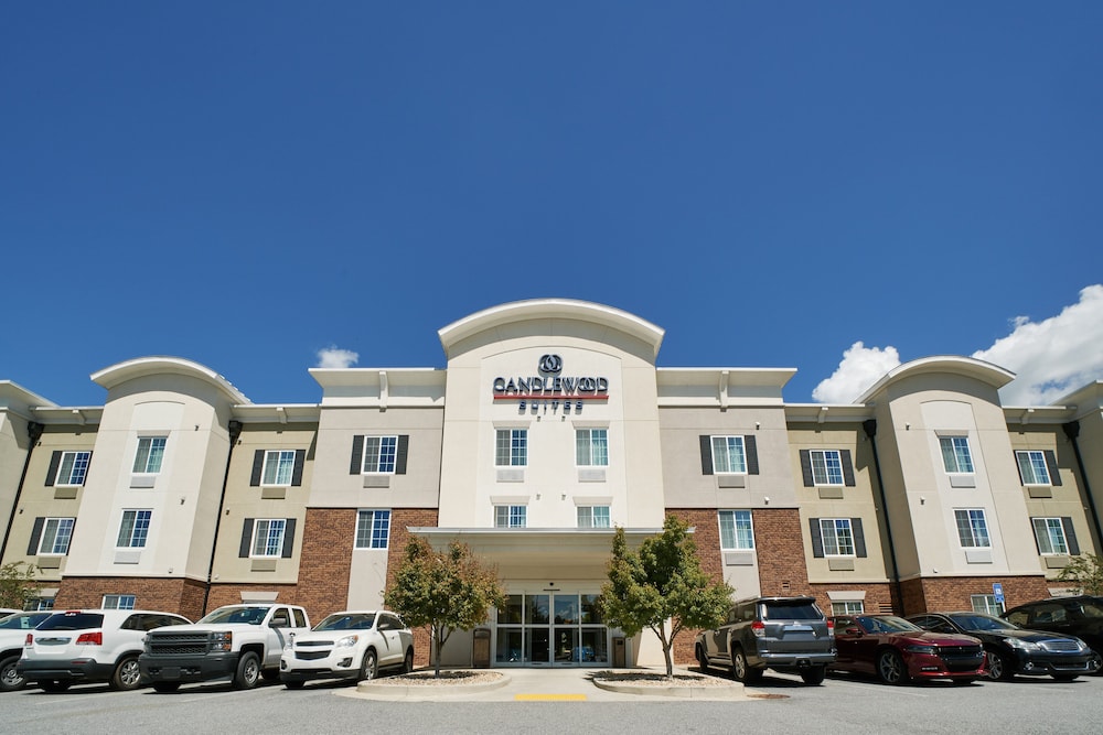Candlewood Suites Columbus-Northeast 1/25