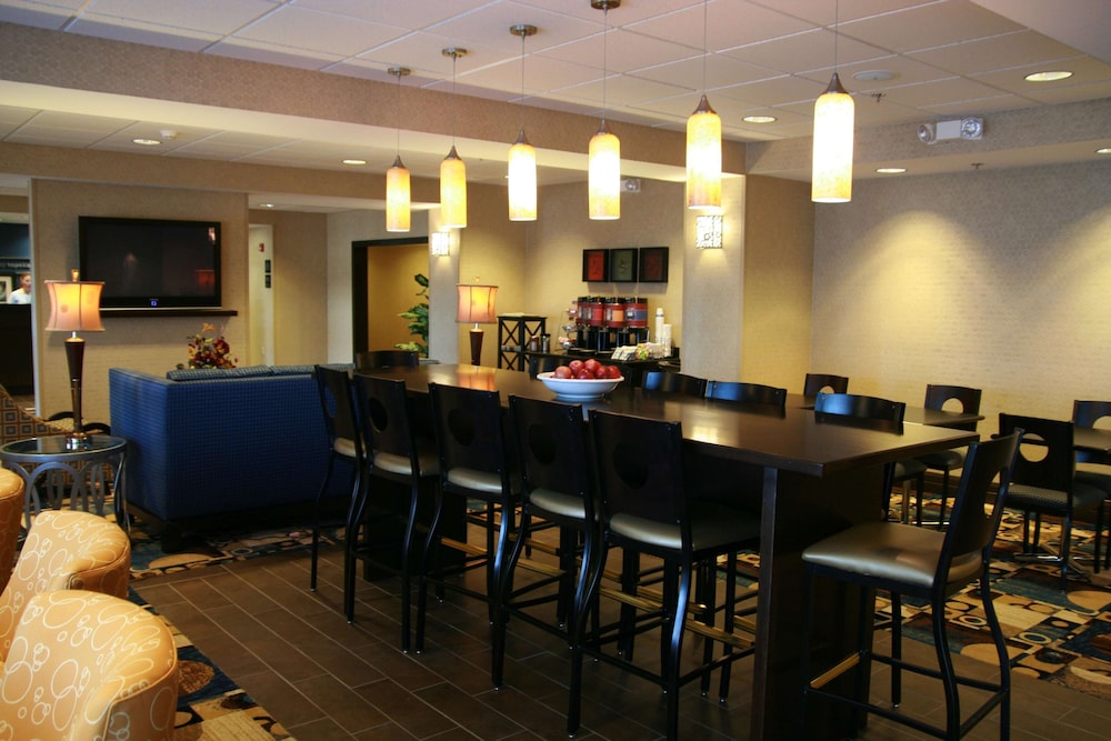 Hampton Inn Topeka 47/51