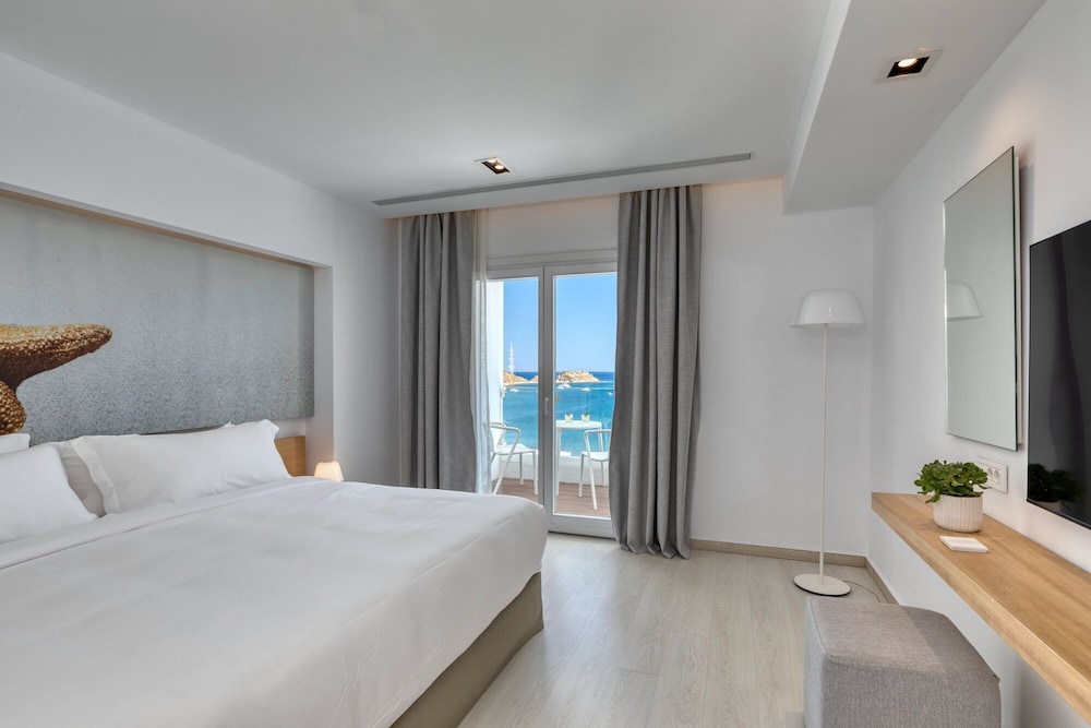 Patmos Aktis Suites And Spa 31/86