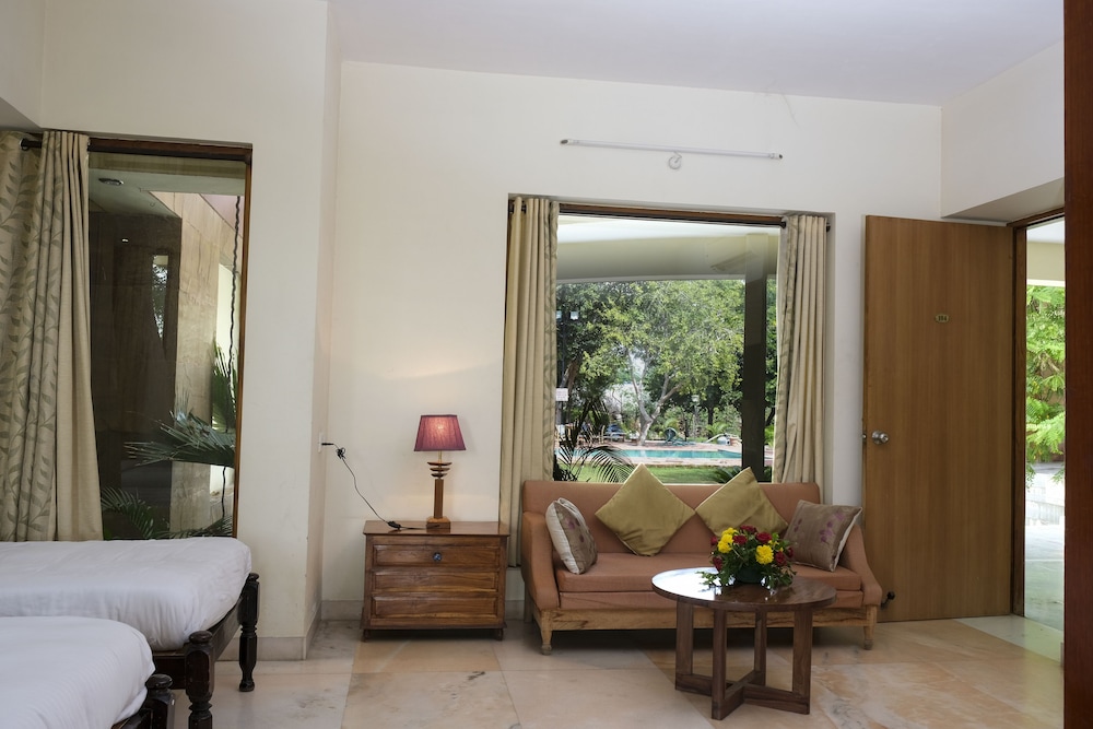 Hotel Chitvan 23/50
