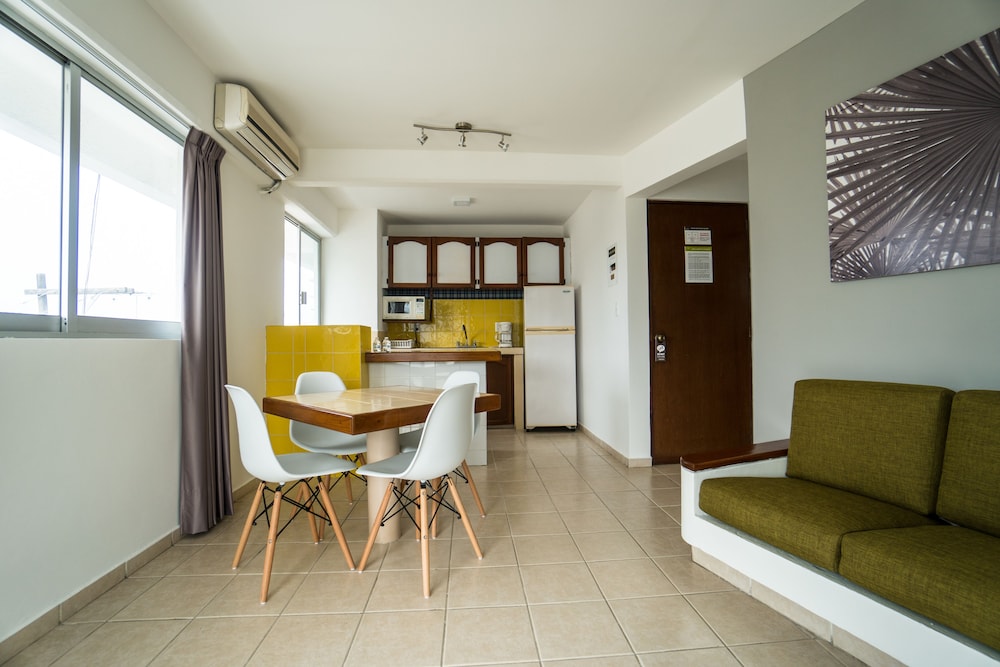 Hotel Suites Regina 21/30