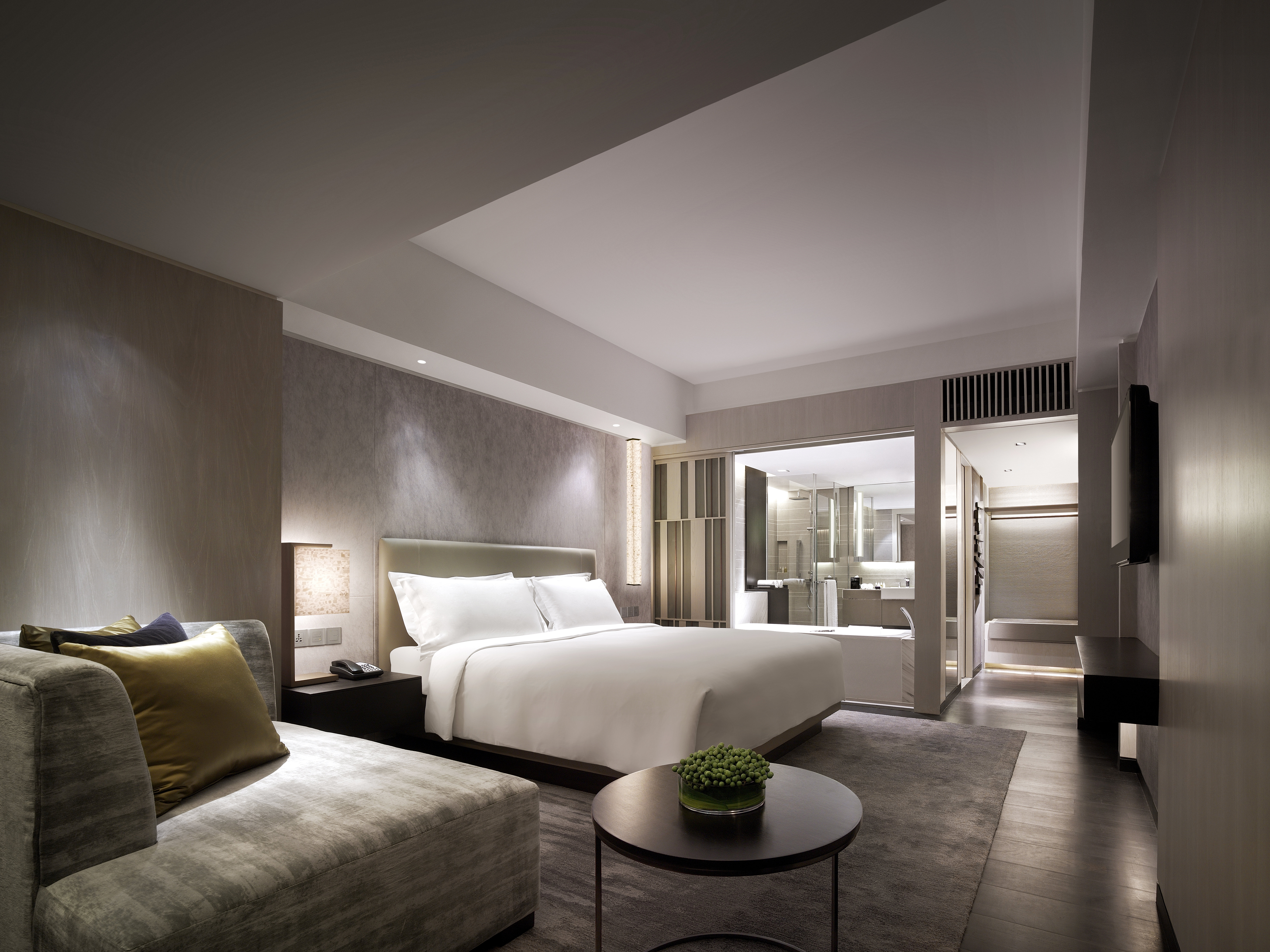 New World Makati Hotel 11/47