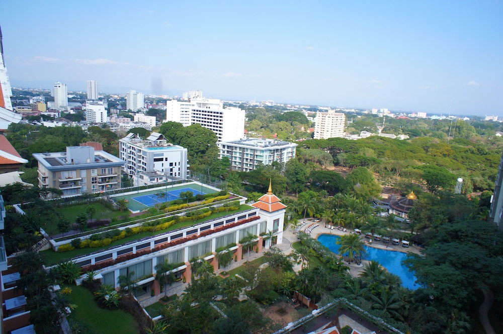 The Astra Luxury Suit condo 3/50