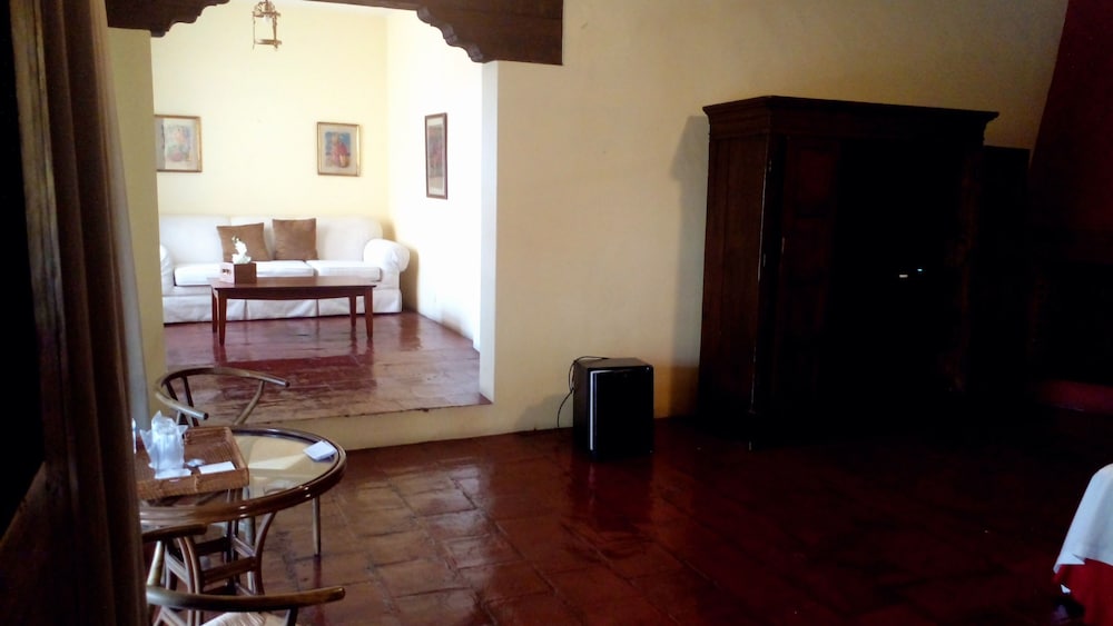 Hotel Casa Colonial 65/68