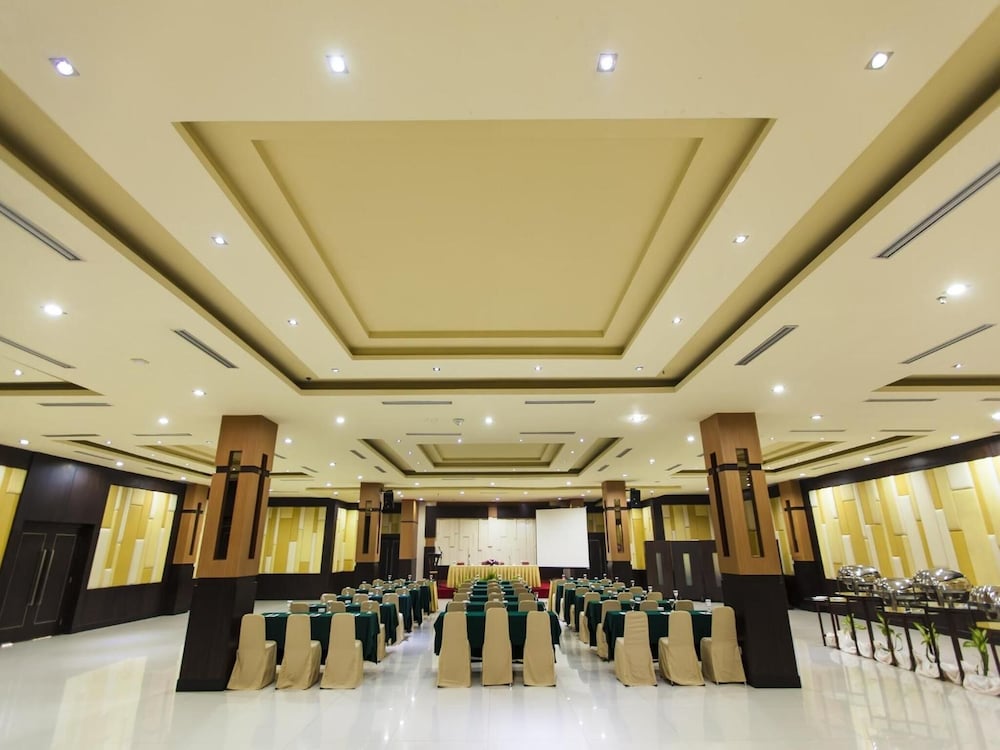 Orchardz Jayakarta Hotel 47/73