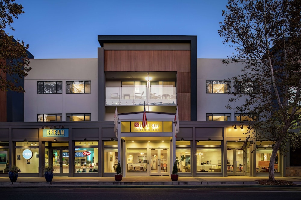 Hilton Garden Inn Davis Downtown
