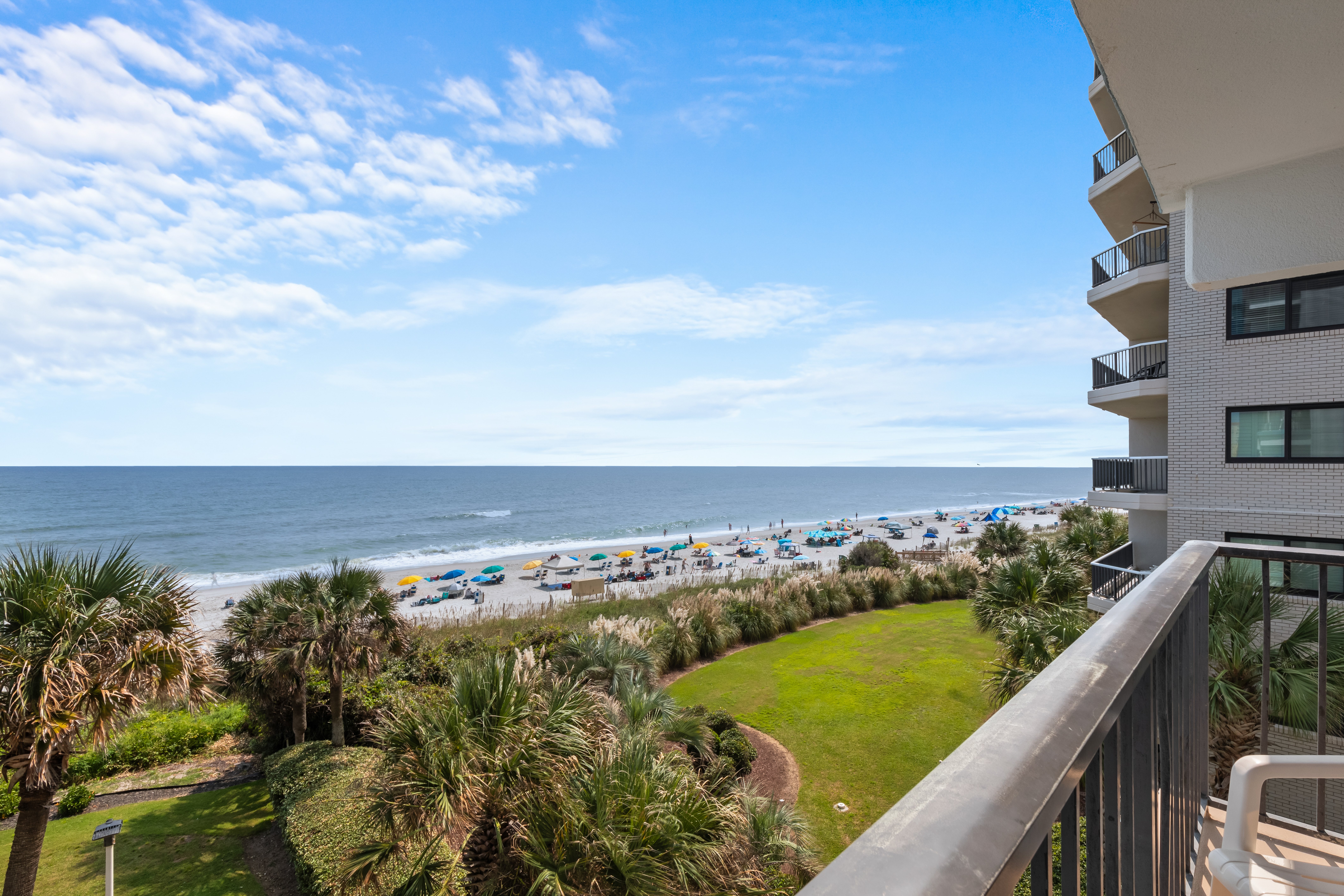 Grande Shores Ocean Resort 76/84
