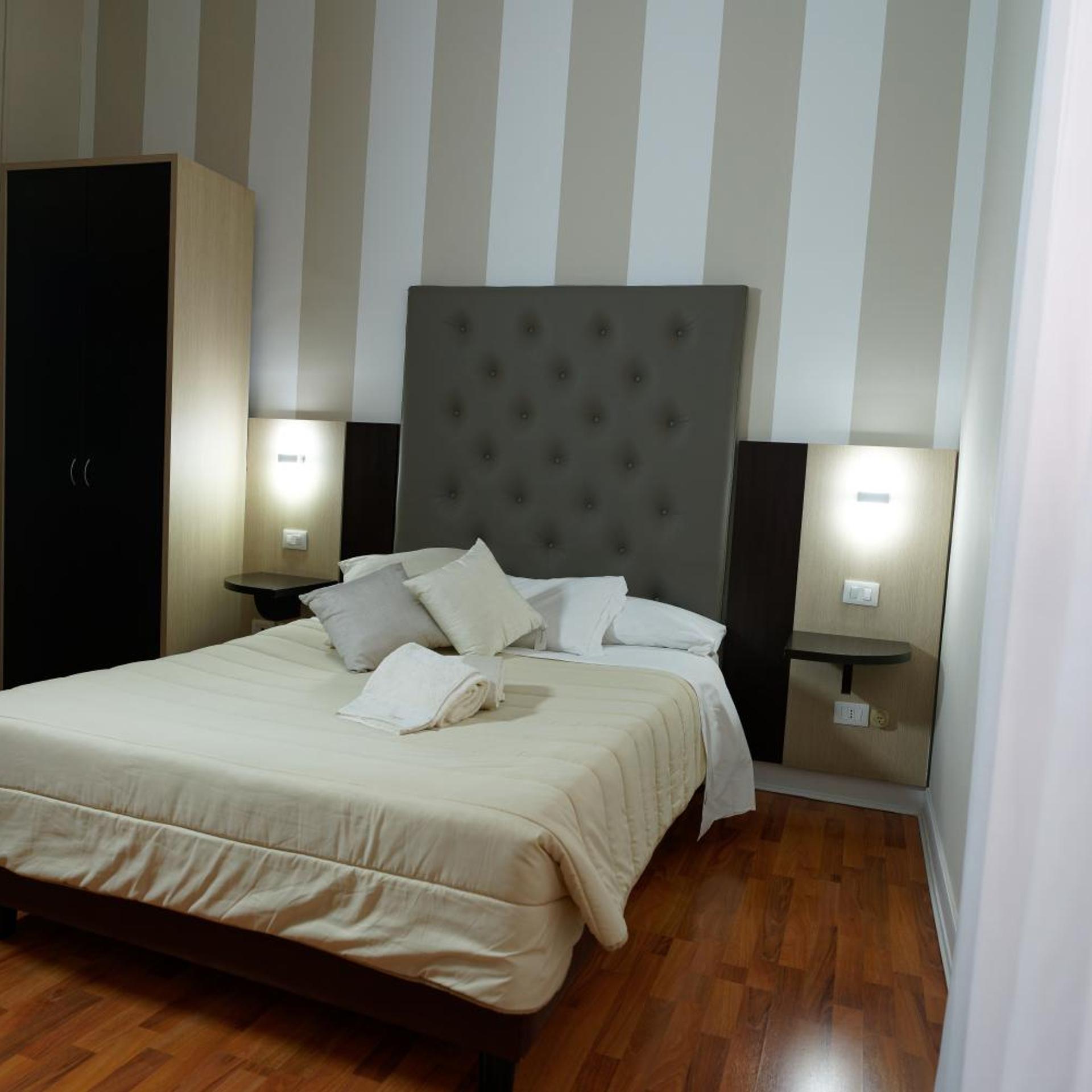 Room, French Bed، Hotel Sant Elia 6/8