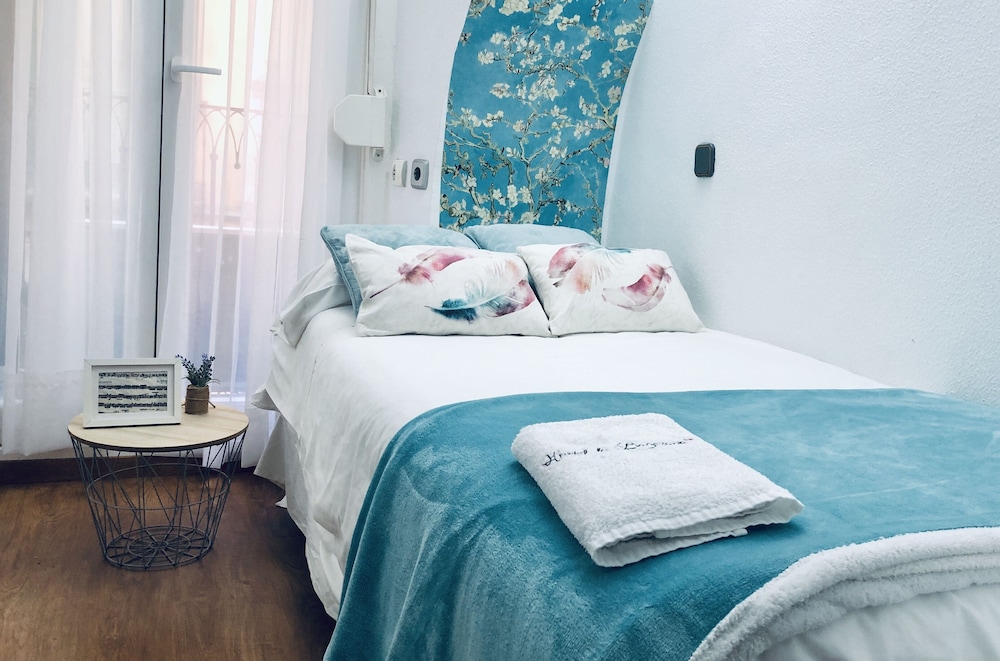 HOSTAL LA BAÑEZANA 28/33